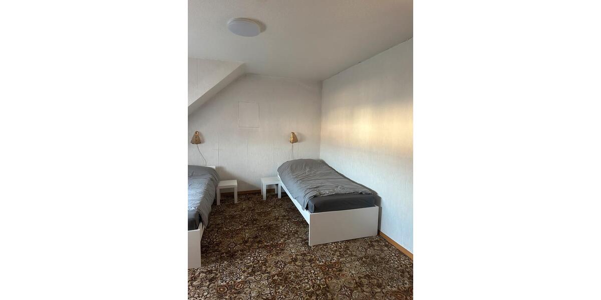 Etagenwohnung Karlsdorf-Neuthard Neuthard - 4 Zimmer, 13 m&sup2;, 20&euro; | Angebot:23701591