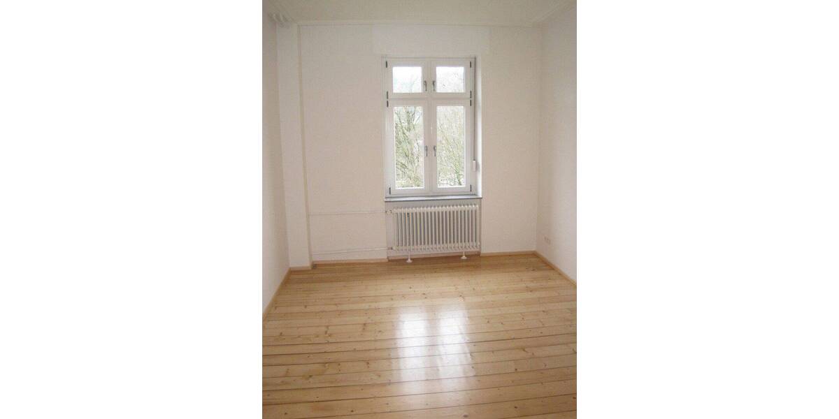 Etagenwohnung Baden-Baden Weststadt - 3 Zimmer, 75 m&sup2;, 900&euro; | Angebot:26906396