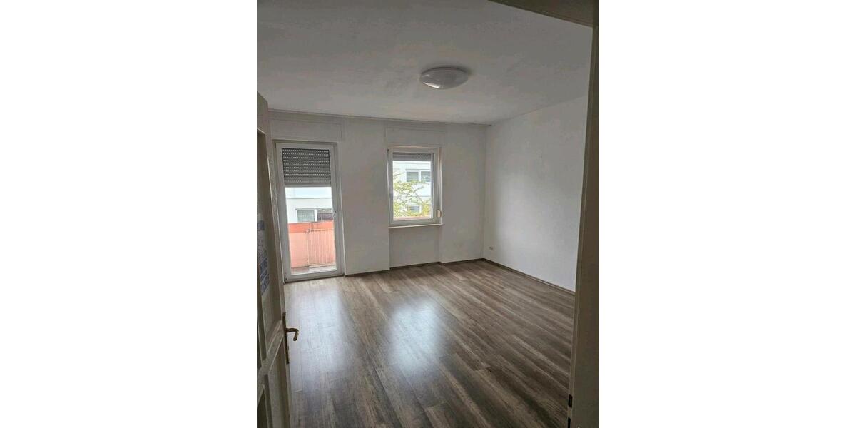 Etagenwohnung Pforzheim Nordstadt - 4 Zimmer, 114 m&sup2;, 249.000&euro; | Angebot:27256455