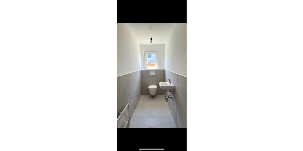 Bezug nach Kernsanierung mit Einbauküche, Terrasse und Garten 4 zimmer