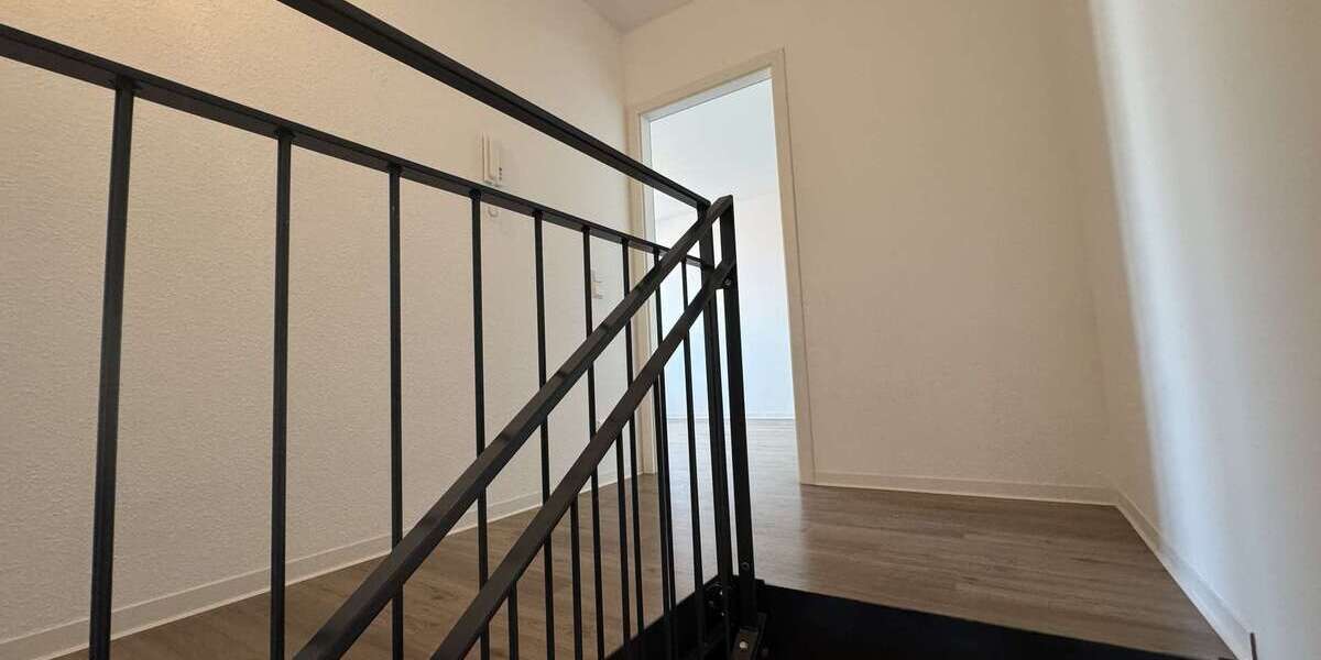 Modernes Reihenendhaus mit Wohn- und Gewerbeanteil + Garten, Garage & 3 Stellplätzen in Rheinstetten - Reihenendhaus Rheinstetten | Angebot:19845441