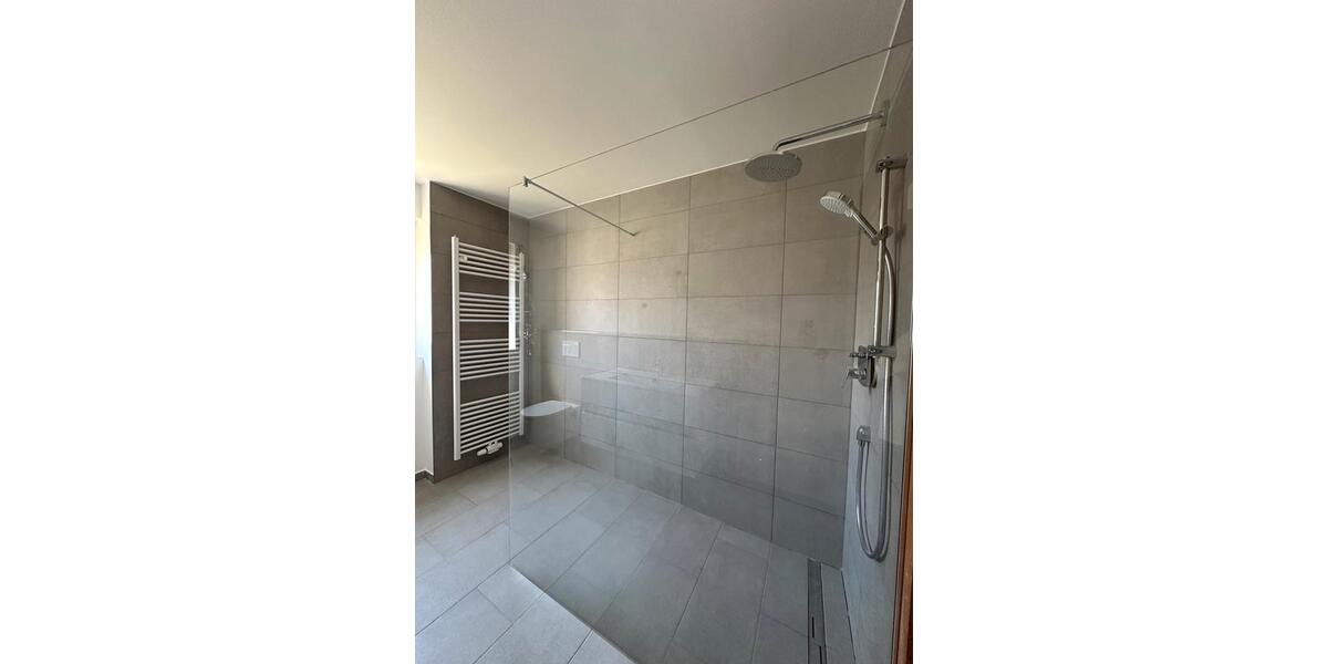 Bezug nach Kernsanierung mit Einbauküche, Terrasse und Garten 4 zimmer