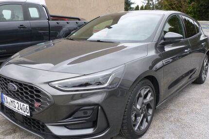 Ford Focus 54.900 km 30.790 € Weingarten 76356