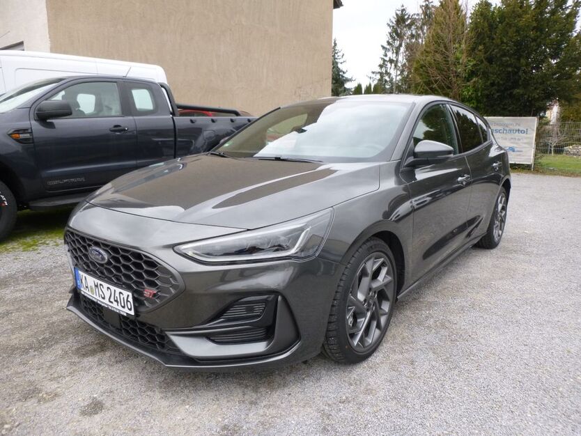 Ford Focus 54.900 km 30.790 € Weingarten 76356