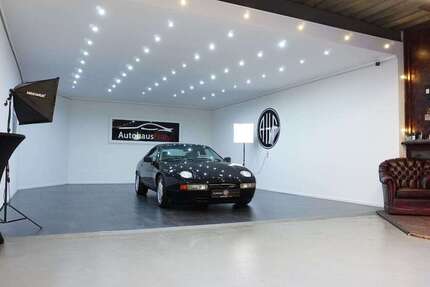 Porsche 928