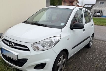 Hyundai i10 11.000 km 5.399 &euro; Oberhausen-Rheinhausen 68794