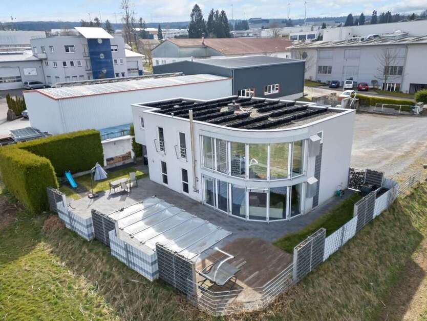Haus zum Kaufen in Straubenhardt 949.000 € 232.04 m²