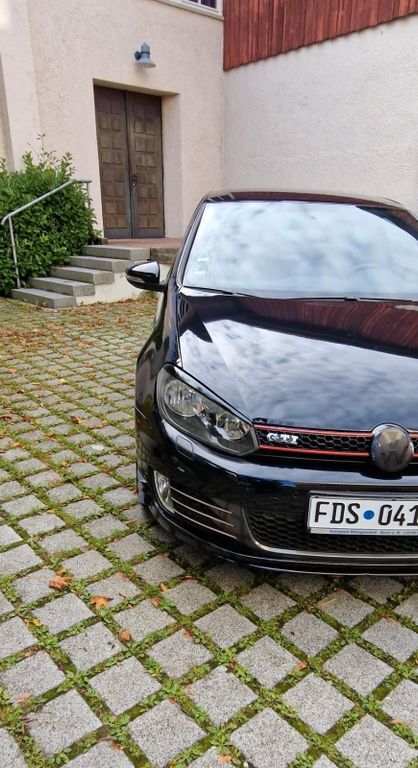 VW Golf 230.000 km 8.099 € Schömberg 75399