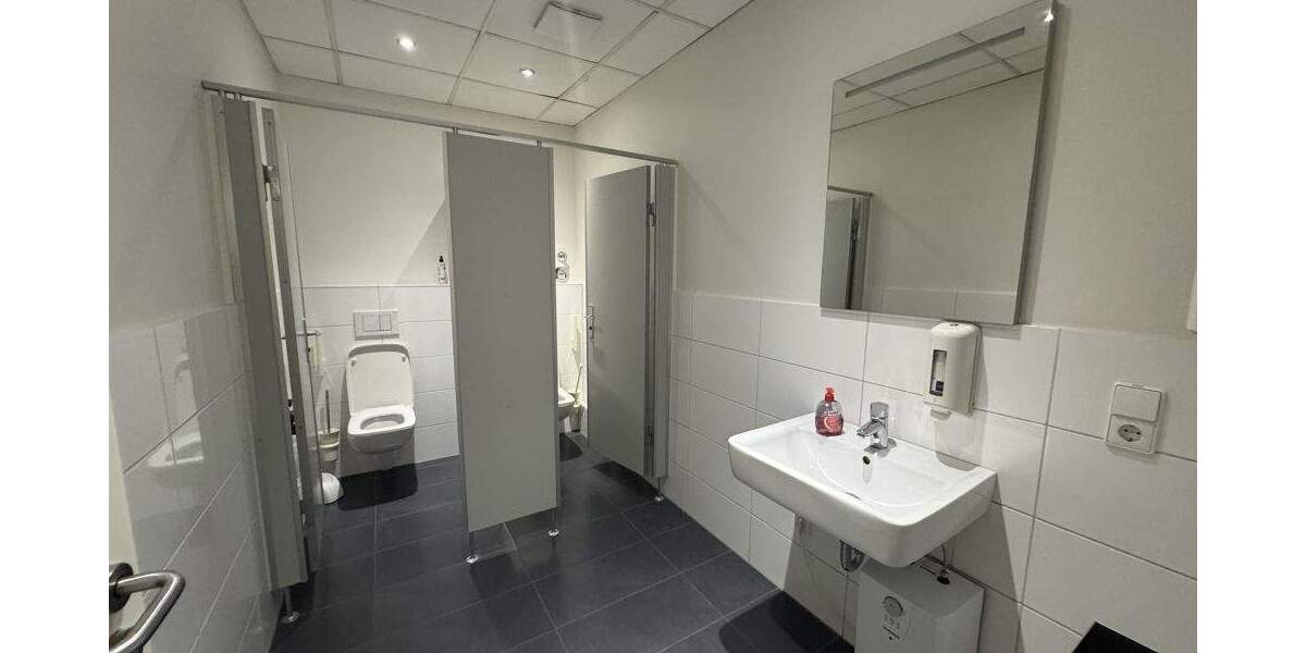 Gewerbeobjekt Karlsruhe - Innenstadt Kern Neureut - 3.703&euro; | Angebot:25682183