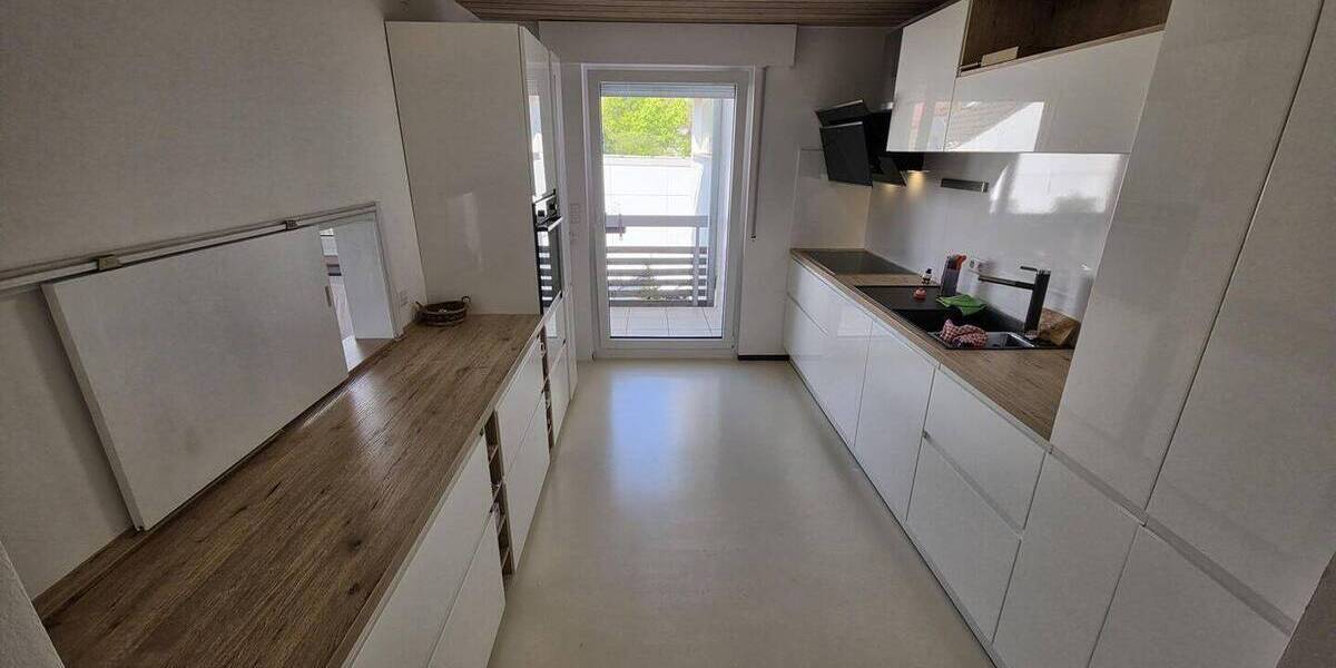 Bungalow Pforzheim Nordstadt - 6 Zimmer, 171 m&sup2;, 2.200&euro; | Angebot:26277512
