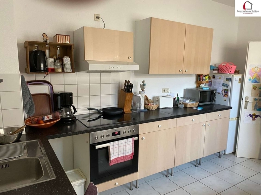 °°° Mehrfamilienhaus MIT 4 WohnungEN, 3 GARAGEN, GARTEN UND AUSBAUPOTENZIAL °°°
