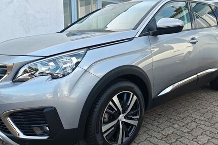 Peugeot 5008 110.000 km 16.990 &euro; Ötigheim 76470