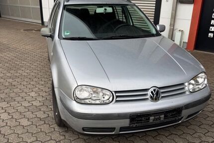 VW Golf 357.000 km 1.999 &euro; Bruchsal 76646
