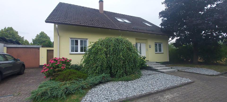 Einfamilienhaus Karlsruhe Neureut - 8 Zimmer, 200 m&sup2;, 998.000&euro; | Angebot:25332786