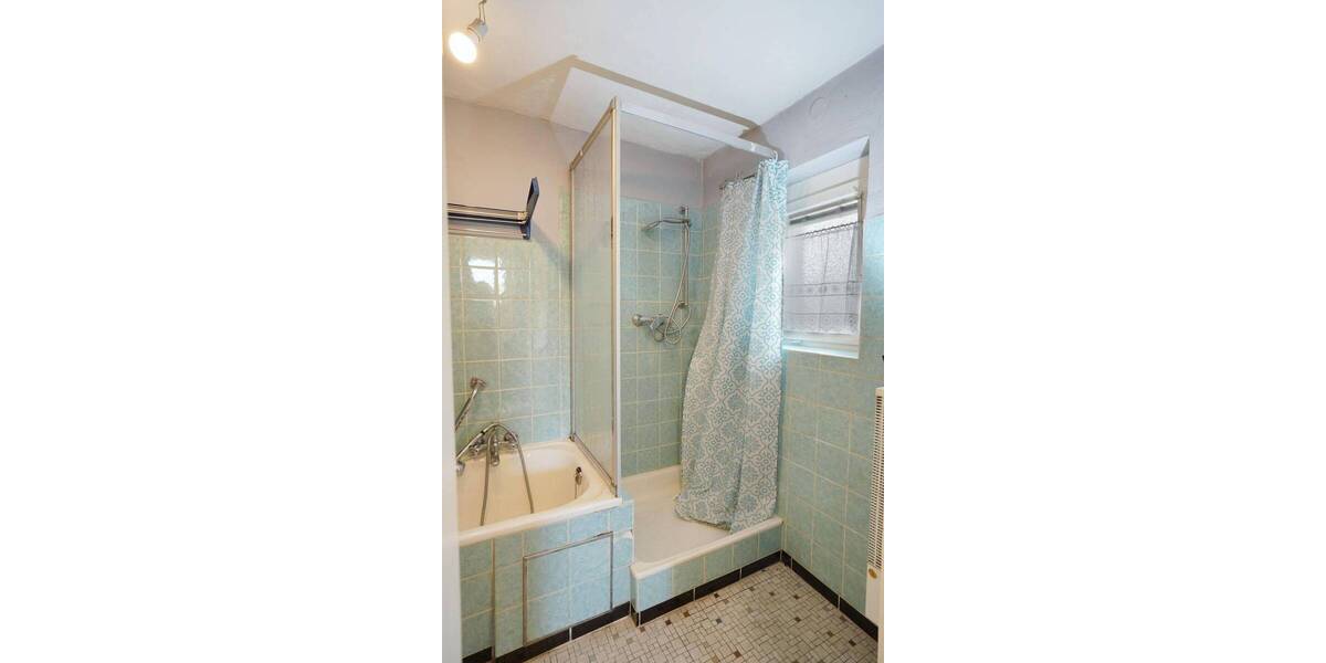 Doppelhaushälfte Bretten - 4 Zimmer, 140 m&sup2;, 299.000&euro; | Angebot:25745791