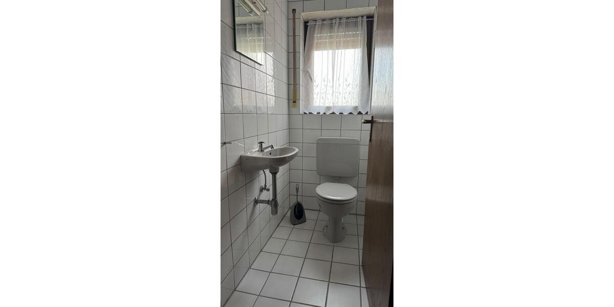 Dachgeschoßwohnung Karlsdorf-Neuthard Neuthard - 3 Zimmer, 87 m&sup2;, 890&euro; | Angebot:25721466