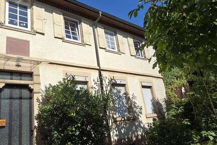 Haus zum Kaufen in Remchingen-Nöttingen 339.000 € 214 m² 7 zimmer