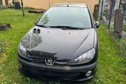 Peugeot 206 90.000 km 749 &euro; Birkenfeld 75217