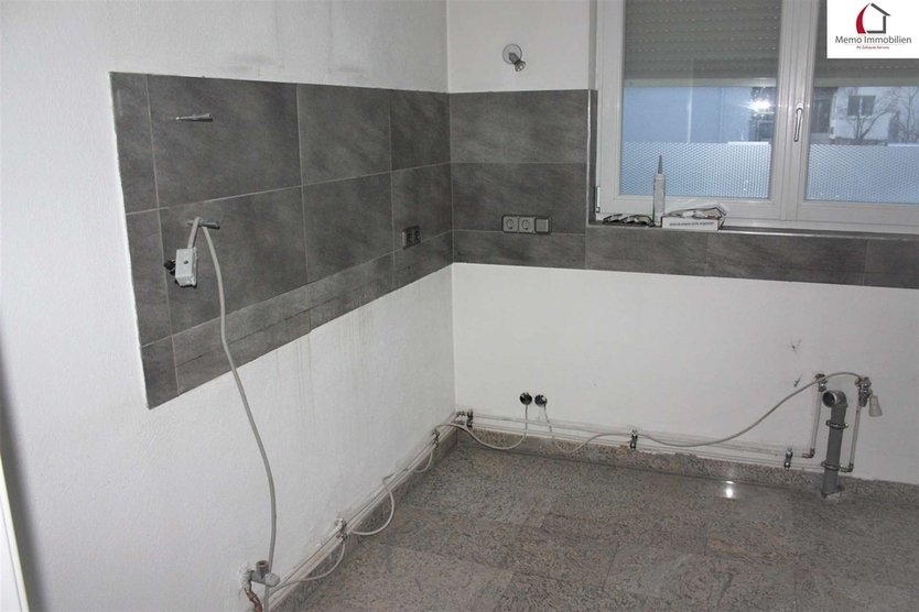 °°° GERÄUMIGE DOPPELHAUSHÄLFTE MIT EINBAUKÜCHE; TERRASSE UND KLEINEM GARTEN IN STUTENSEE °°° 6 zimmer