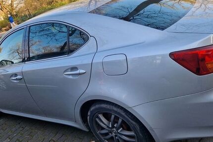 Lexus IS 220 210.000 km 4.500 &euro; Karlsruhe 76137