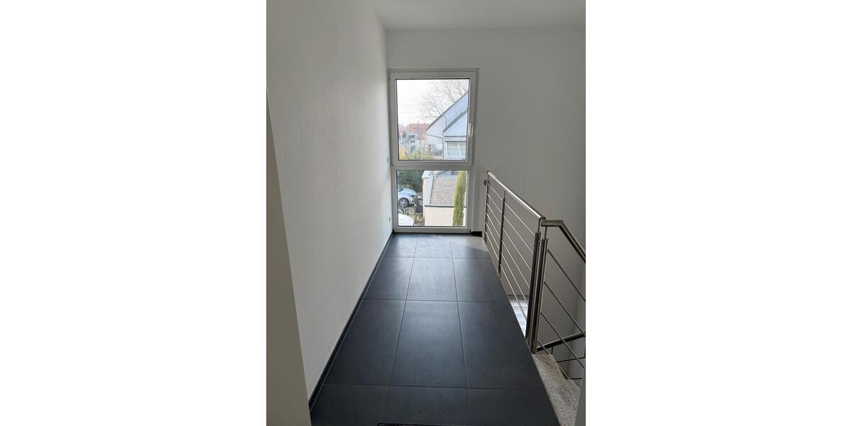 Etagenwohnung Stutensee - 3.5 Zimmer, 100 m&sup2;, 1.800&euro; | Angebot:25369047