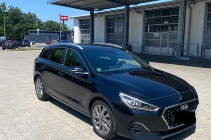 Hyundai i30 120.000 km 11.900 &euro; Karlsruhe 76137
