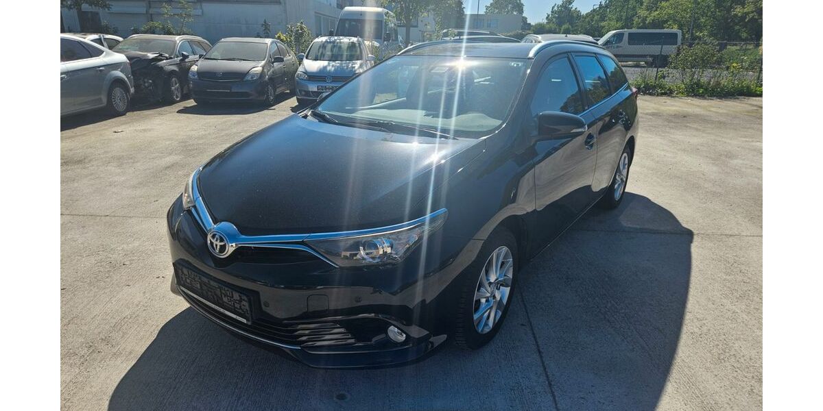 Toyota Auris 212.000 km 6.500 &euro; Bruchsal 76646