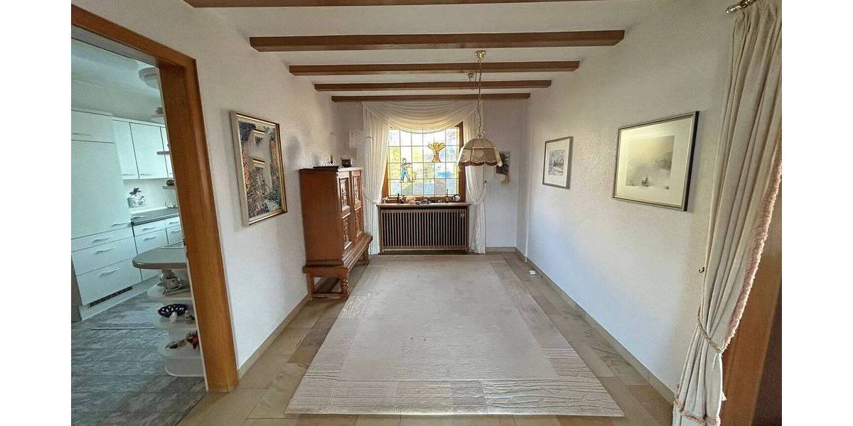 Viel Platz bietet Ihnen dieses Zweifamilienhaus in bester Wohnlage 1 zimmer