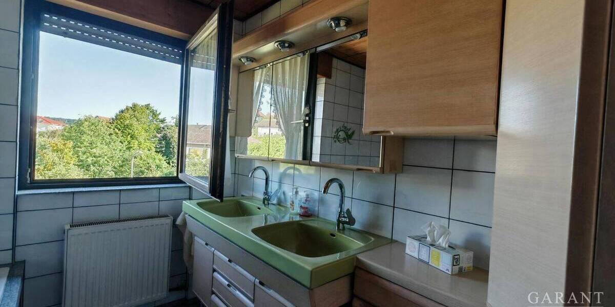 Doppelhaushälfte Niefern-Öschelbronn Niefern - 5 Zimmer, 194 m&sup2;, 430.000&euro; | Angebot:25707652