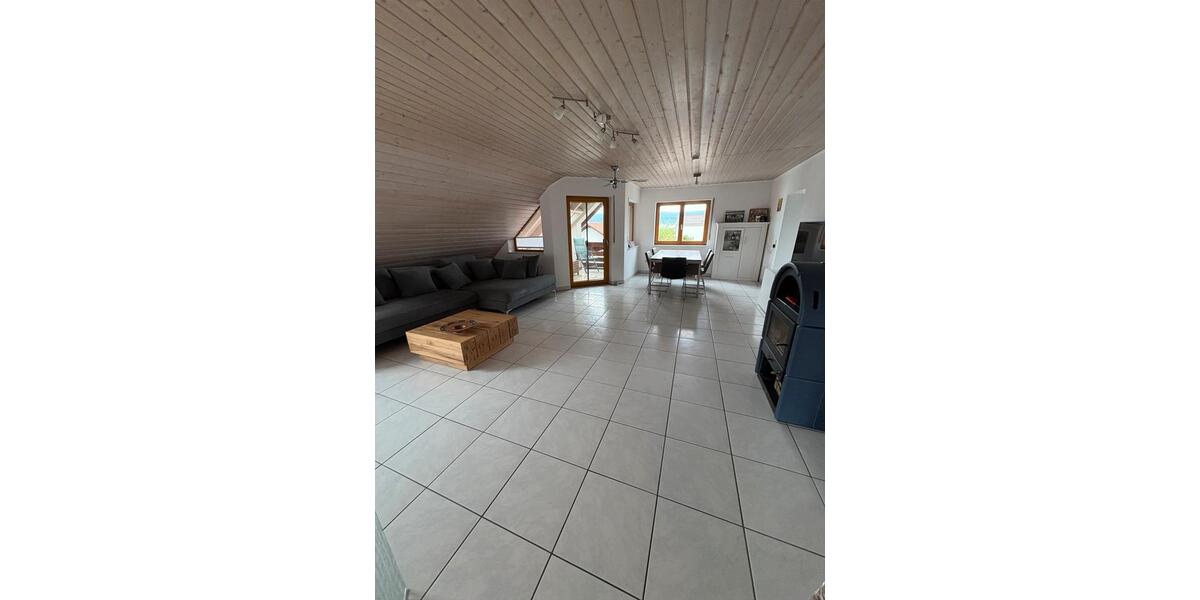 Dachgeschoßwohnung Karlsbad - 3.5 Zimmer, 95 m&sup2;, 299.000&euro; | Angebot:27243203