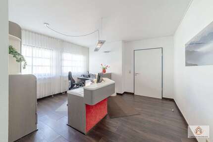 Büro in Wuppertal 209.000 € 155 m²