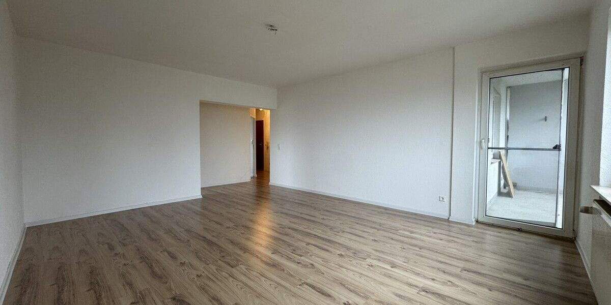 WOHLFÜHLEN LEICHT GEMACHT: Renovierte 3-Zimmer Wohnung mit EBK, Loggia und Stellplatz in Stutensee 3 zimmer