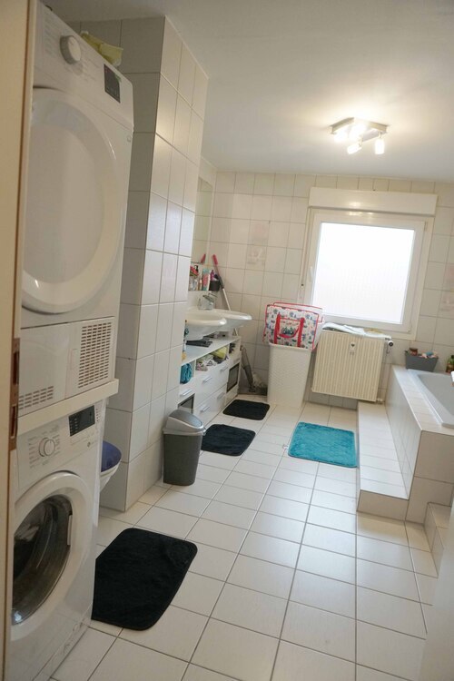 ~~ VERMIETETE ETAGENWOHNUNG IN ZWEITER BAUREIHE IN ZENTRALER LAGE ~~ 3 zimmer