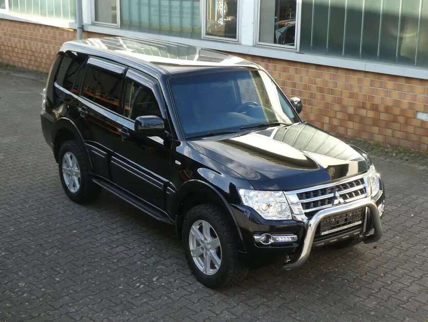 Mitsubishi Pajero 197.518 km 20.999 € Karlsruhe 76185