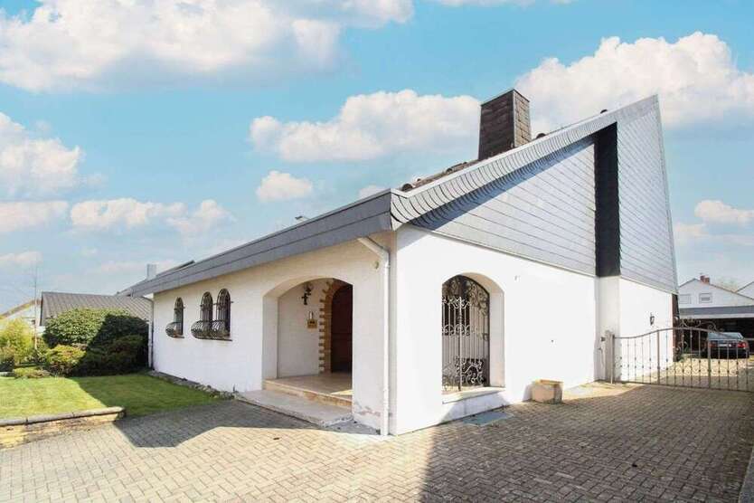 Haus zum Kaufen in Bretten 539.000 € 260.58 m²