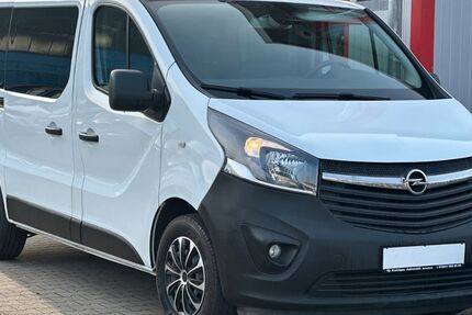 Opel Vivaro 124.000 km 18.995 &euro; Bruchsal-Helmsheim 76646