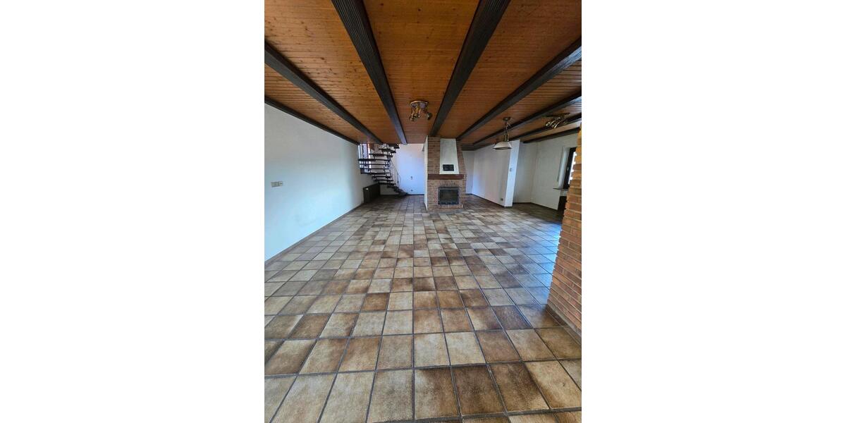 Einfamilienhaus Ettlingen - 5 Zimmer, 150 m&sup2;, 1.750&euro; | Angebot:24810197