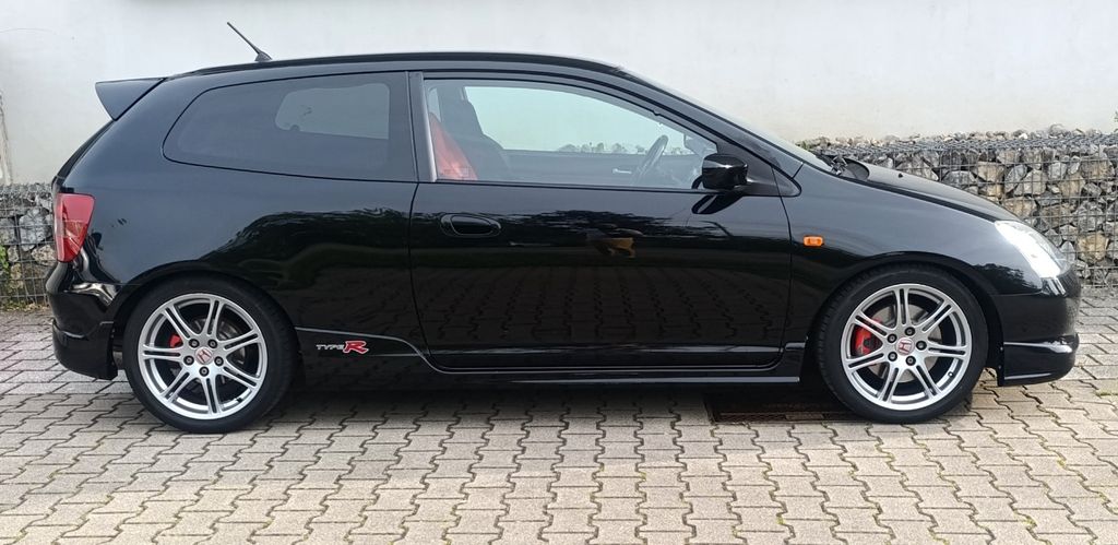 Honda Civic 101.800 km 16.800 &euro; Pforzheim 75180