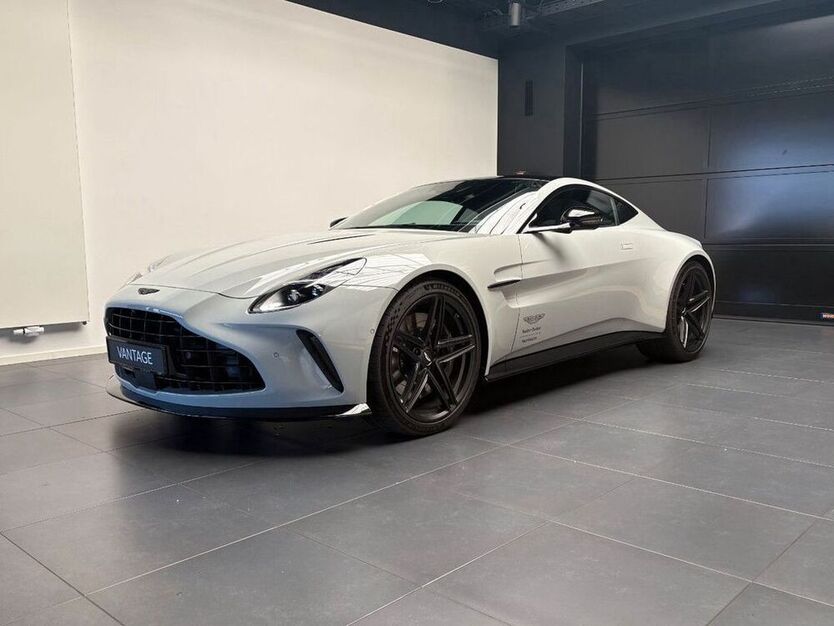 V8 Vantage