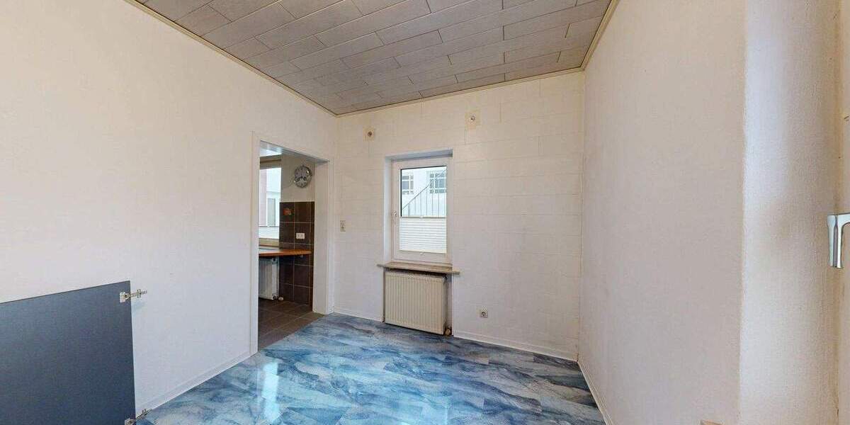 Mehrfamilienhaus, Wohnhaus Germersheim - 6 Zimmer, 125 m&sup2;, 220.000&euro; | Angebot:25744479