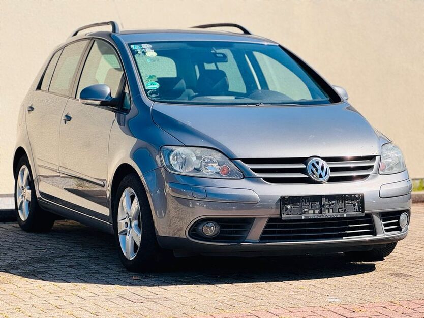 VW Golf 224.000 km 1.699 € Au am Rhein 76474