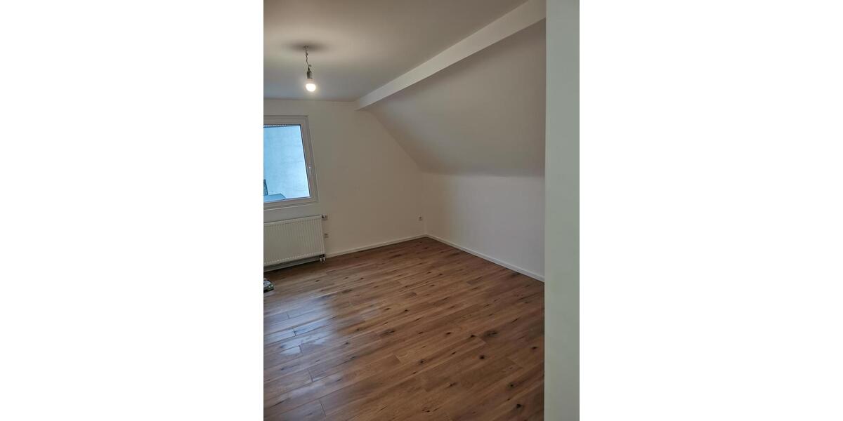 Etagenwohnung Kraichtal - 3 Zimmer, 65 m&sup2;, 1.070&euro; | Angebot:25452046