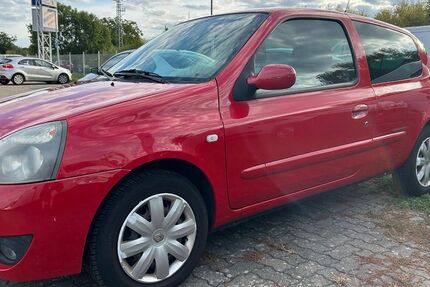 Renault Clio 159.200 km 1.650 &euro; Wörth 76744