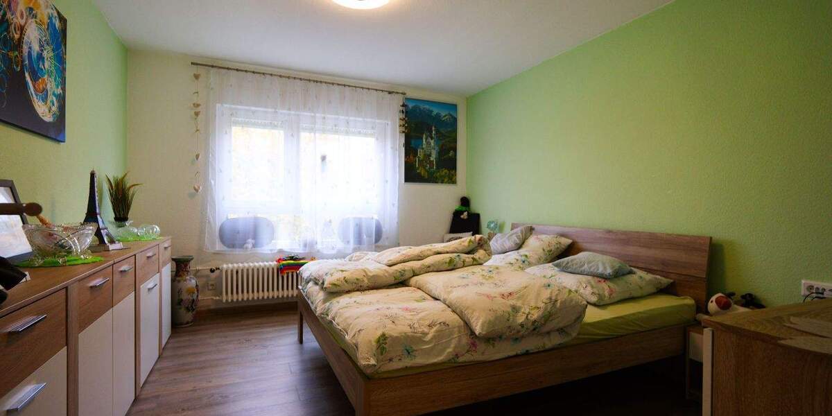 Hochwertig sanierte 3 Zimmer Wohnung mit Balkon und TG-Stellplatz in Pforzheim 3 zimmer