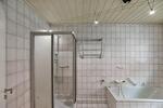 300qm Mehrfamilienhaus gedämmt,220qm MassivbauHalle 1260qm Grund