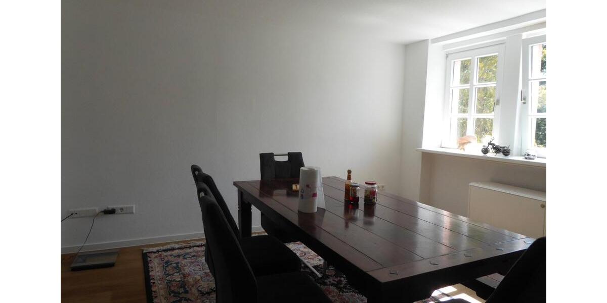Etagenwohnung Gernsbach - 5 Zimmer, 145 m&sup2;, 1.250&euro; | Angebot:26137203