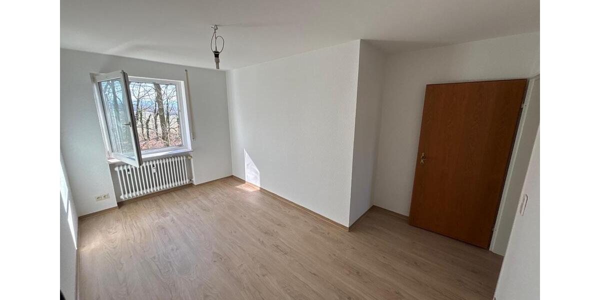 Etagenwohnung Karlsruhe Mühlburg - 4 Zimmer, 94 m&sup2;, 1.225&euro; | Angebot:26464804