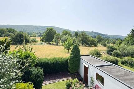 WOHNEN IM GRÜNEN - GROSSZÜGIGES EINFAMILIENHAUS MIT AUSBAUPOTENTIAL UND GROSSER GARAGE zimmer