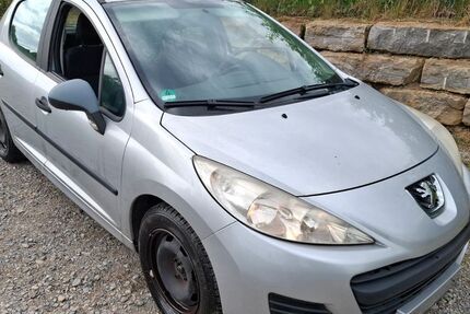 Peugeot 207 143.000 km 1.800 &euro; Knittlingen 75438