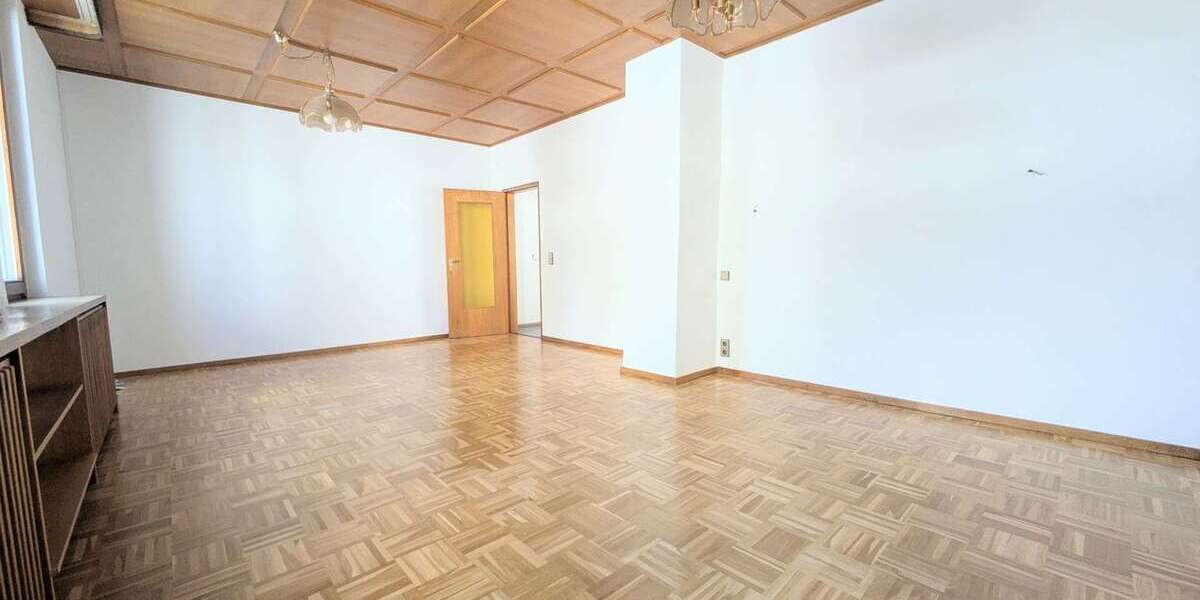 Etagenwohnung Karlsruhe Südstadt - 3 Zimmer, 110 m&sup2;, 1.050&euro; | Angebot:27111499